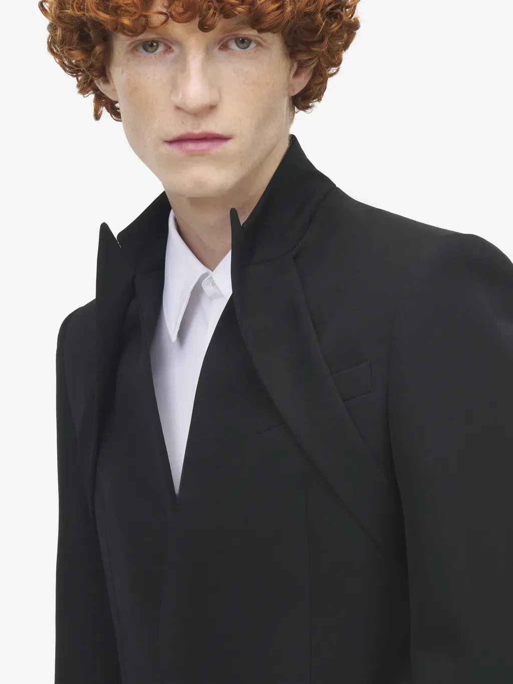 Reverse Lapel Single-Breasted Jacket