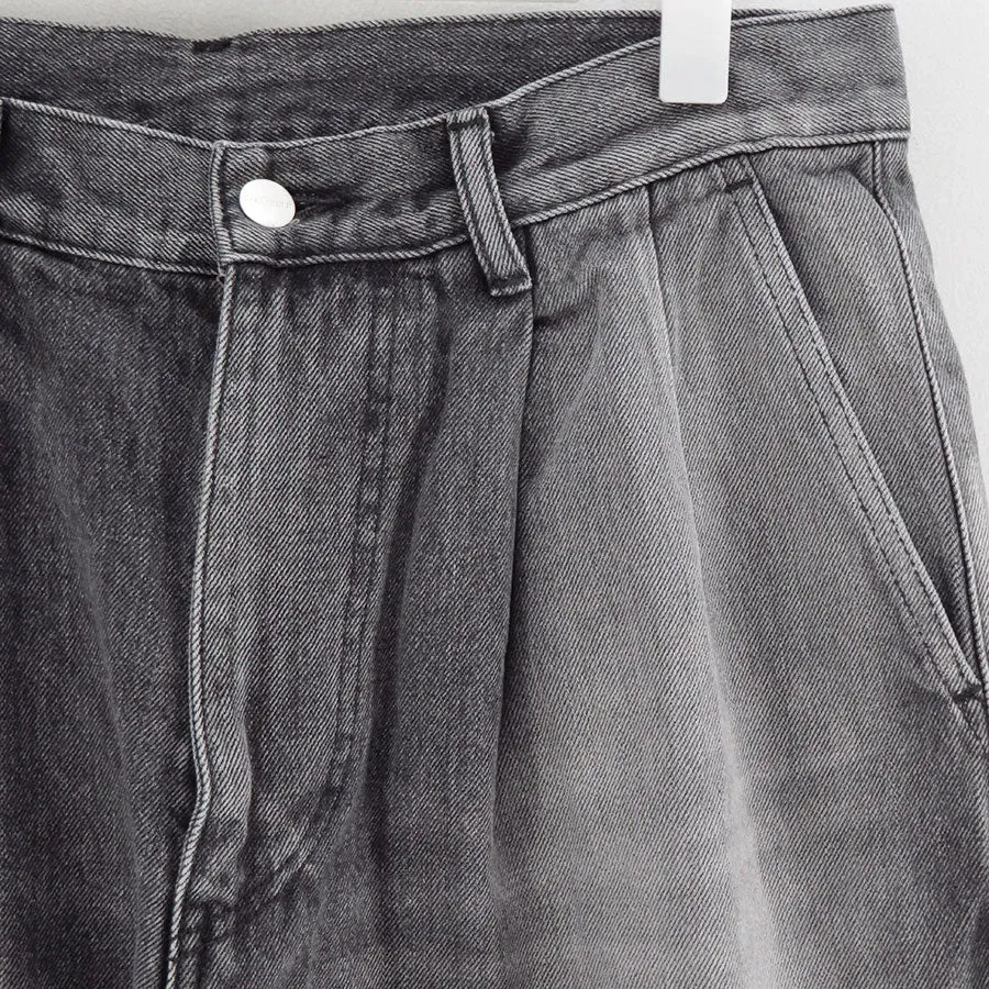 Selvage Denim Two Tuck Tapered Pants