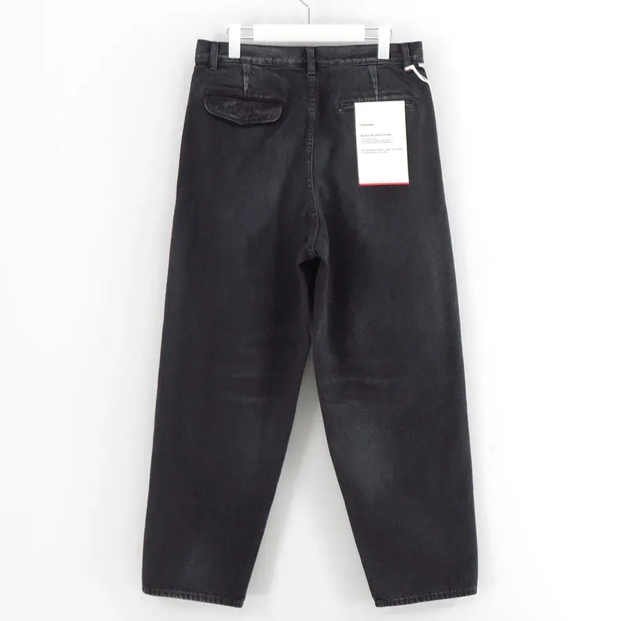 Selvage Denim Two Tuck Tapered Pants