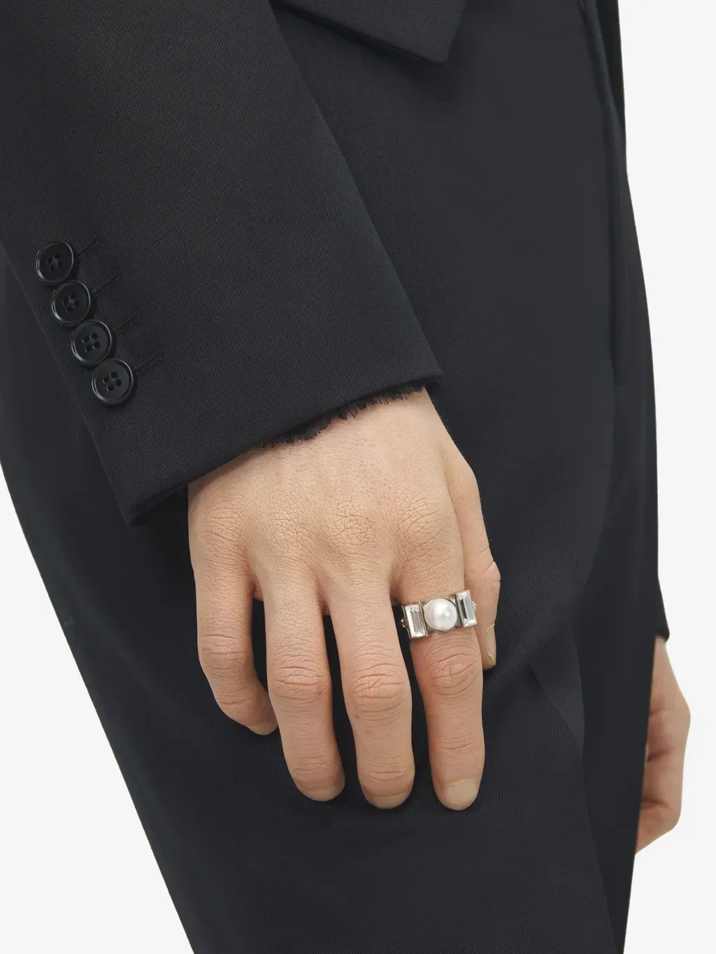 Skull & Pearl Ring