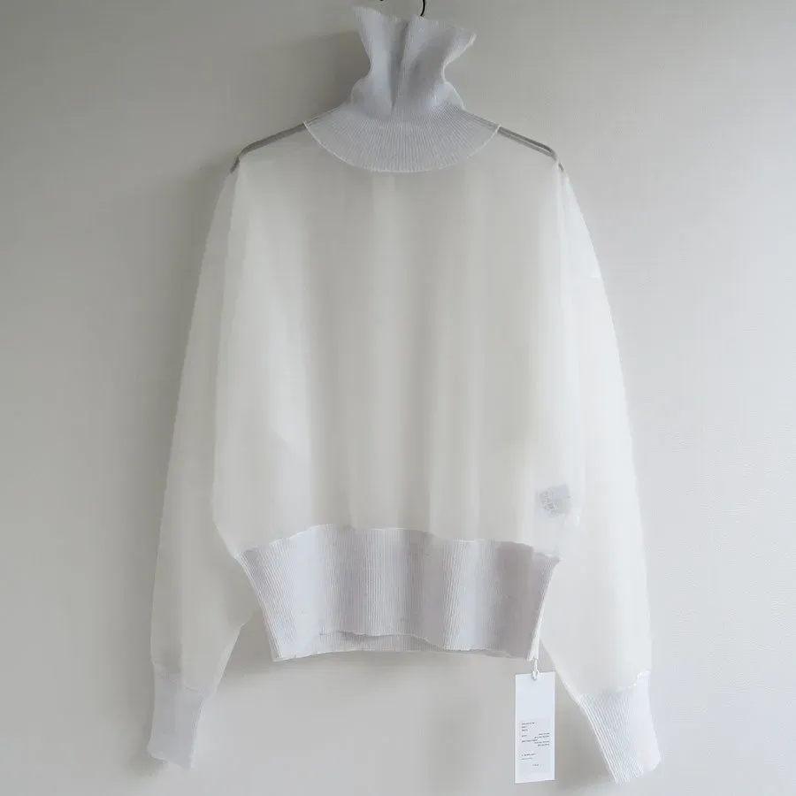 Sukeru Sheer Knit