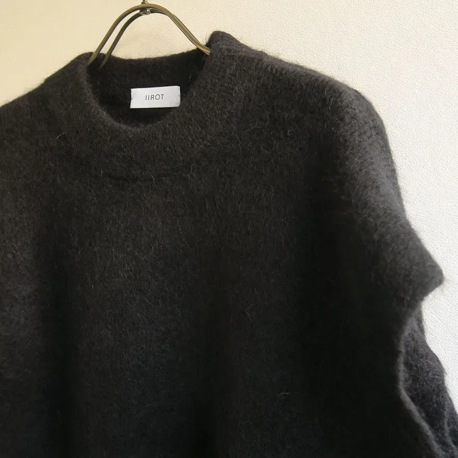 Alpaca Gimmick Knit
