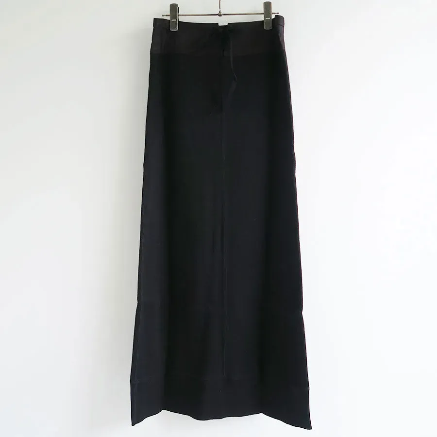 Under Long Skirt