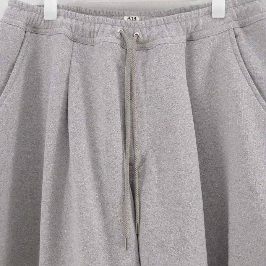 Pleated Balloon Sweat Shorts