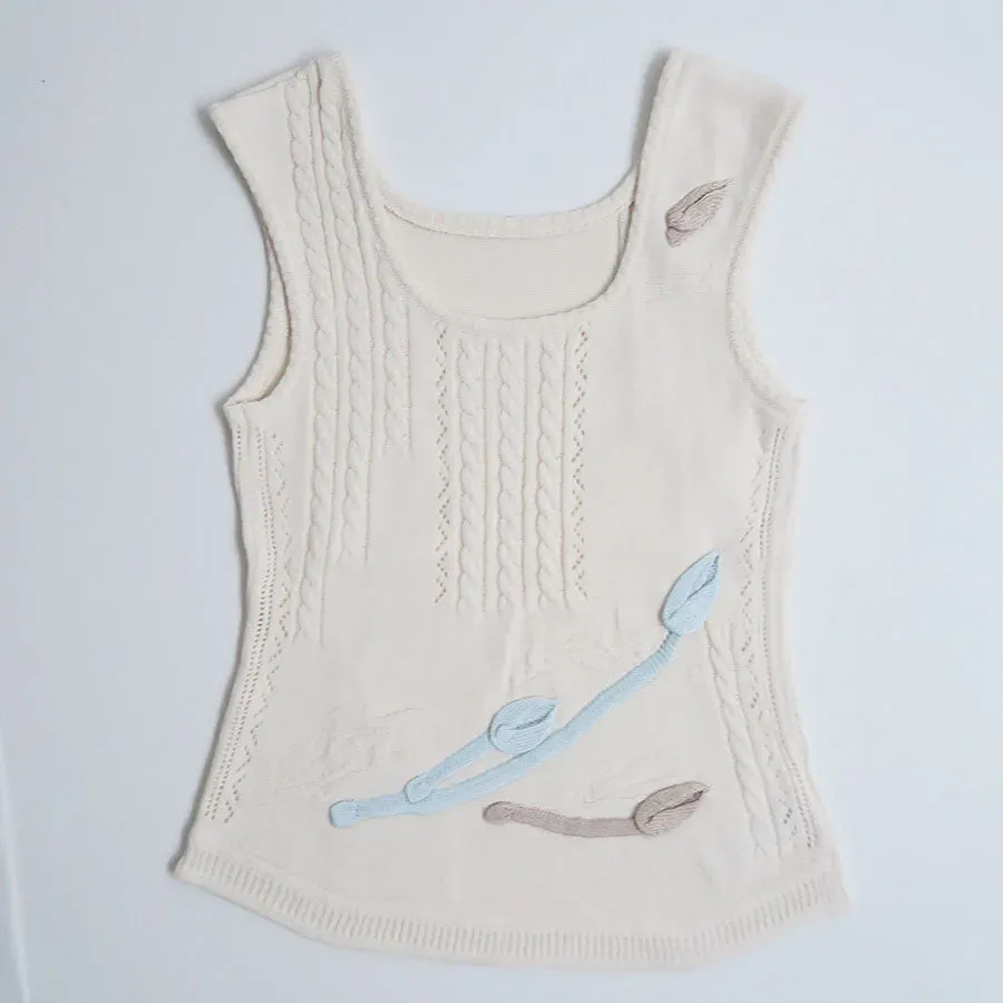3D Floral Motif Sleeveless Knit Top