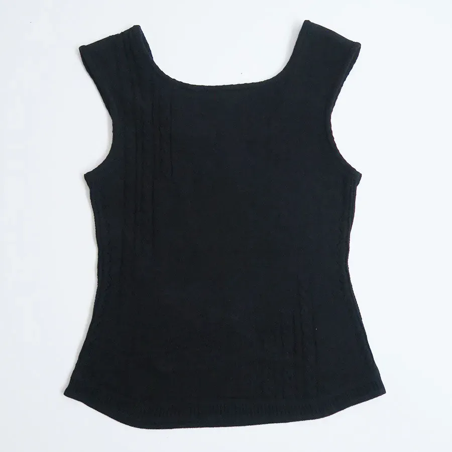 3D Floral Motif Sleeveless Knit Top