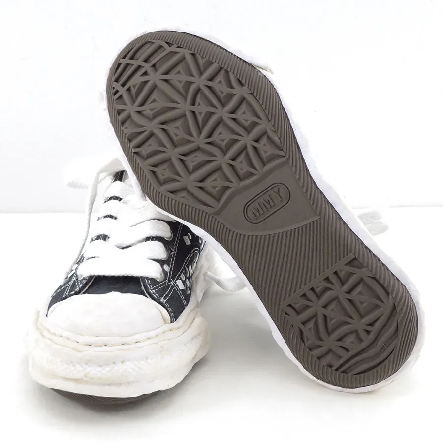 -Peterson 23- Og Sole Embellished Canvas Low-Top Sneaker