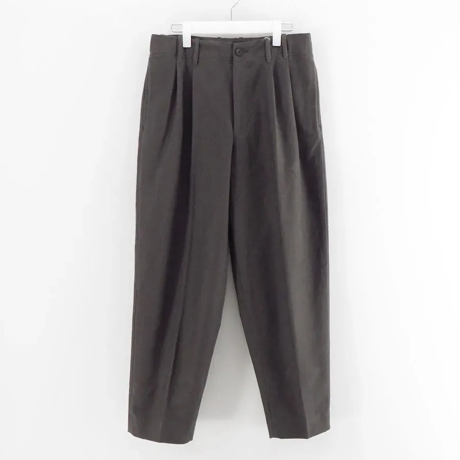 2-Tuck Wide Tapered Trousers