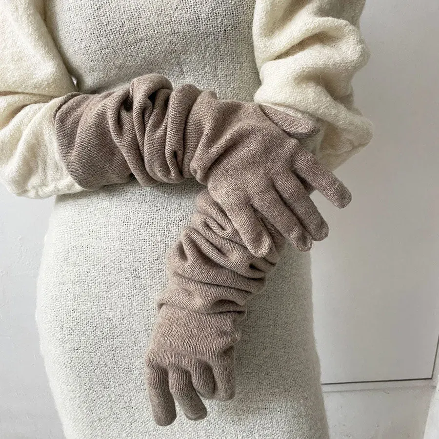 Whit Gloves