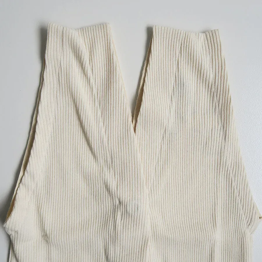Tav Tank Snaps