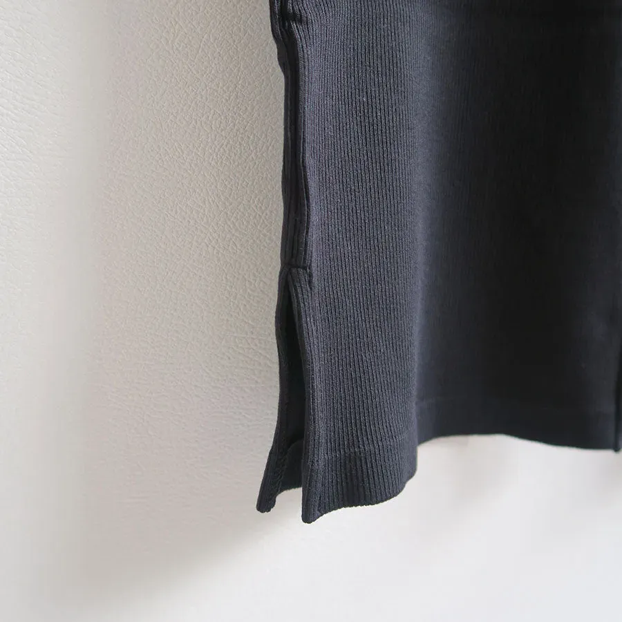 Collagen Ribbed Capri Pants