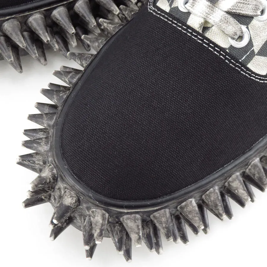 Dirty Spike Canvas Sneaker