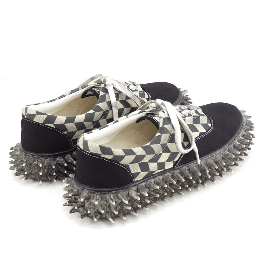 Dirty Spike Canvas Sneaker