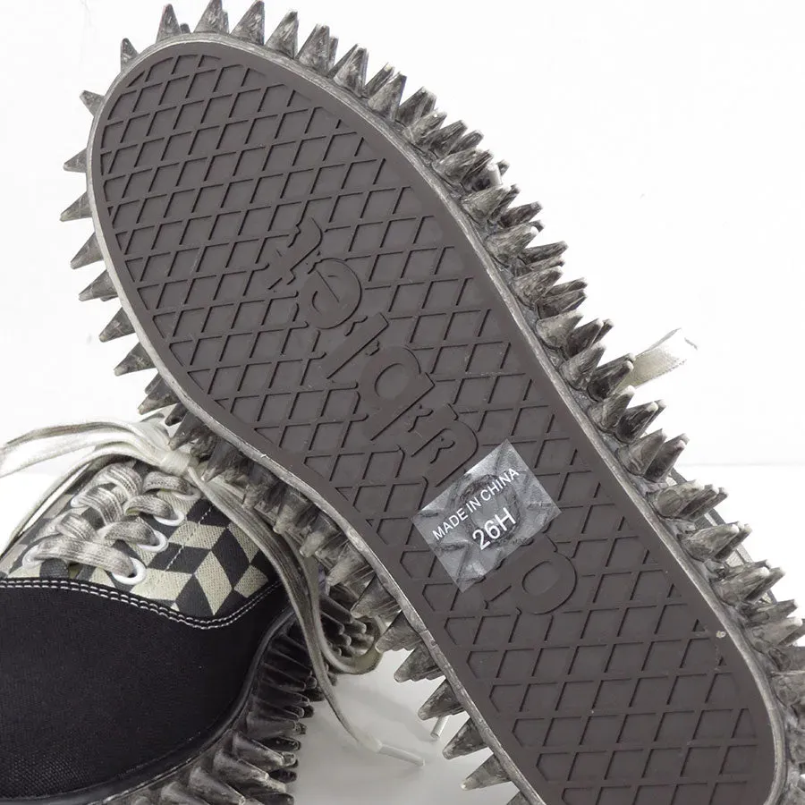 Dirty Spike Canvas Sneaker