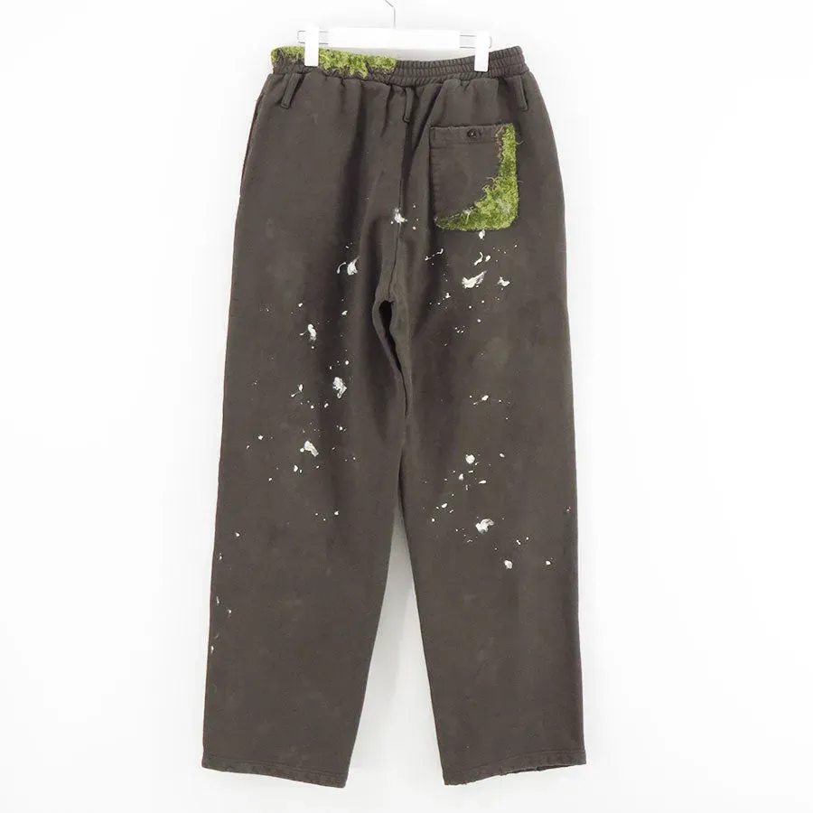 Moss-Grown Embroidery Sweat Pants