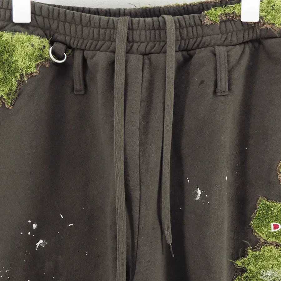Moss-Grown Embroidery Sweat Pants