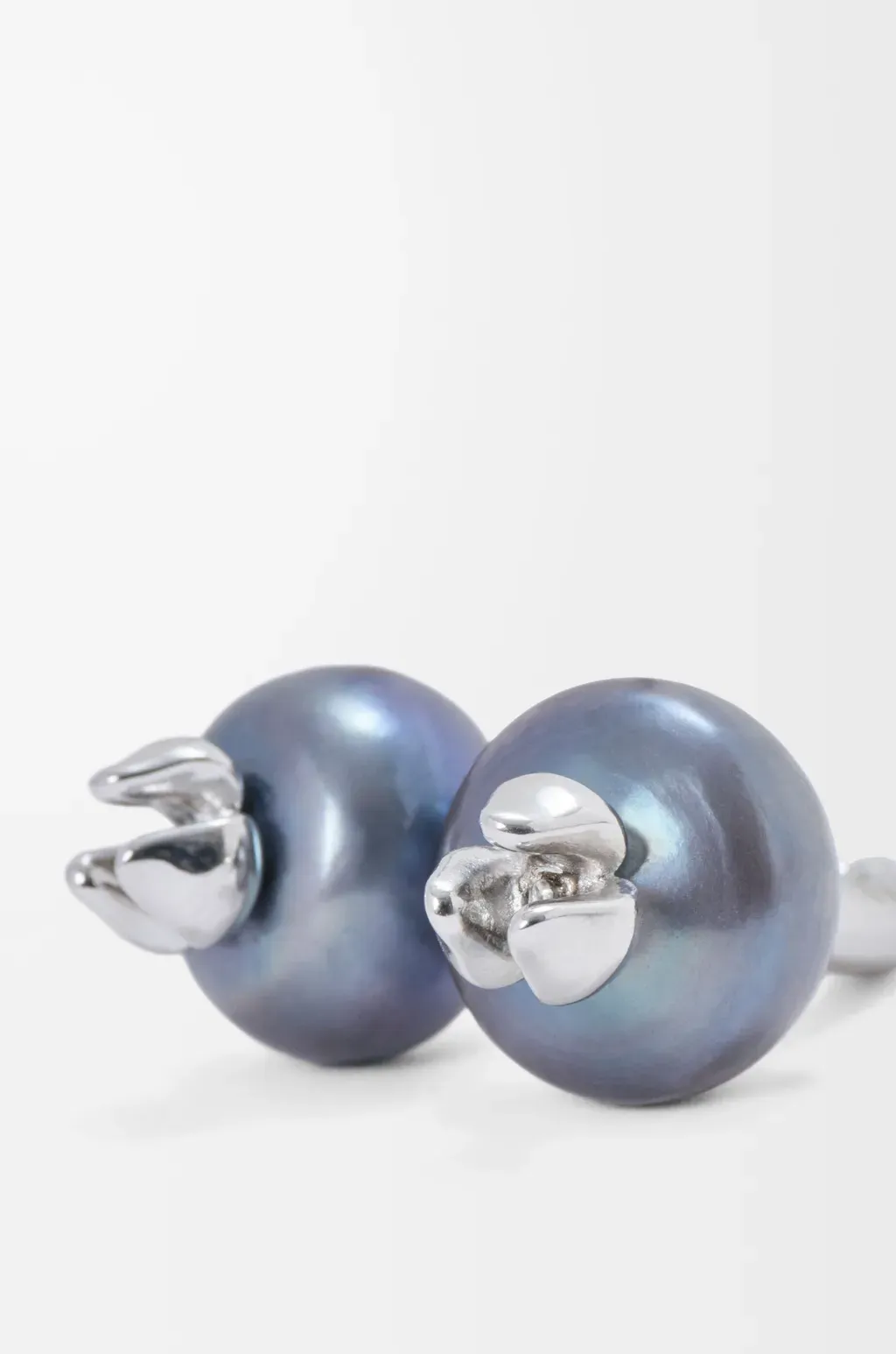 Blueberry Earrings In Sterling Silver And Pearl