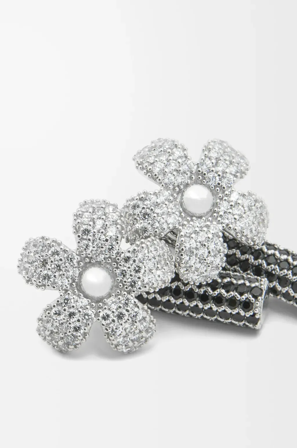 Flor Earrings In Sterling Silver And Crystals