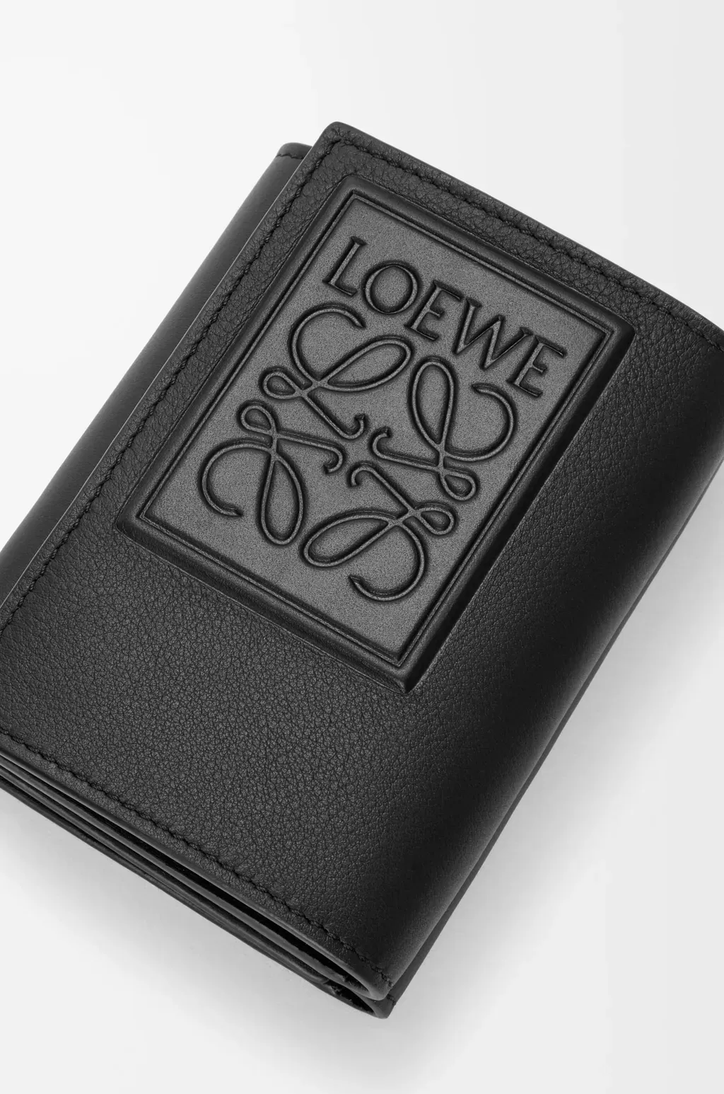 Trifold Wallet In Satin Calfskin