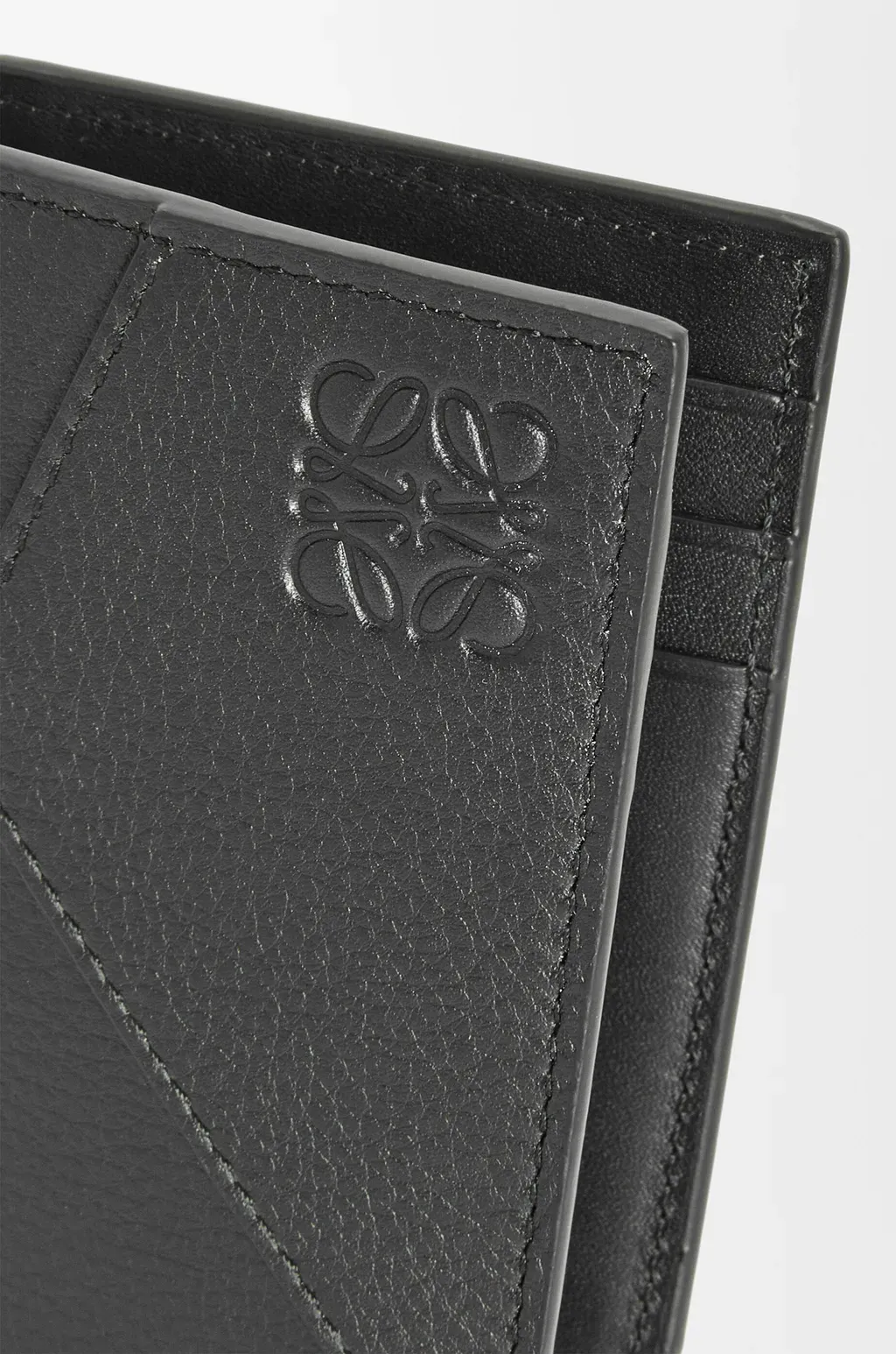 Puzzle Bifold Cardholder In Classic Calfskin