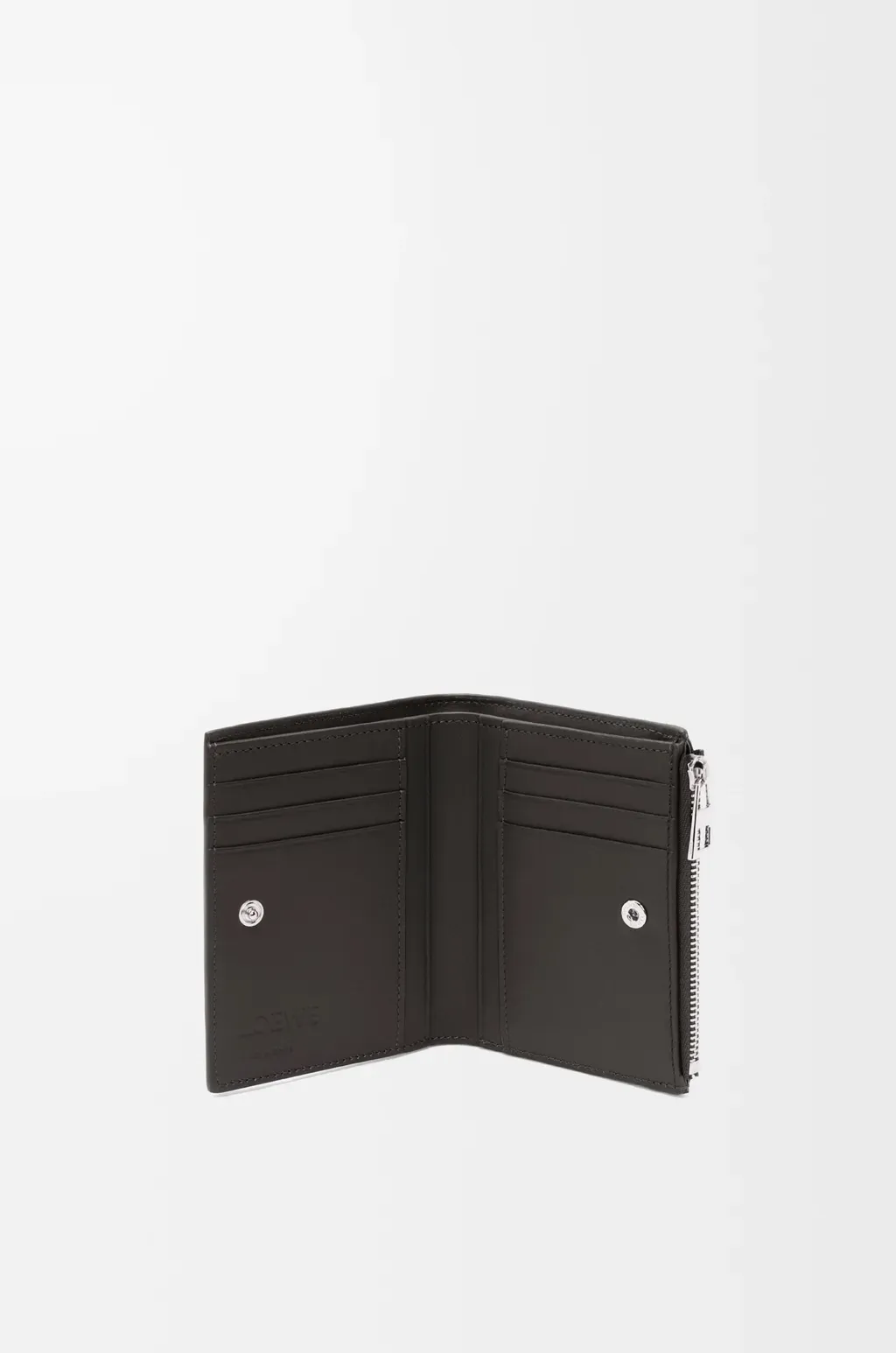 Slim Compact Walllet In Textured Classic Calfskin