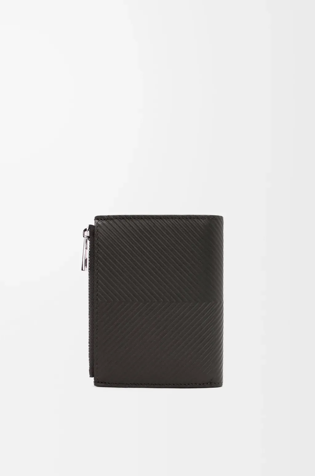 Slim Compact Walllet In Textured Classic Calfskin