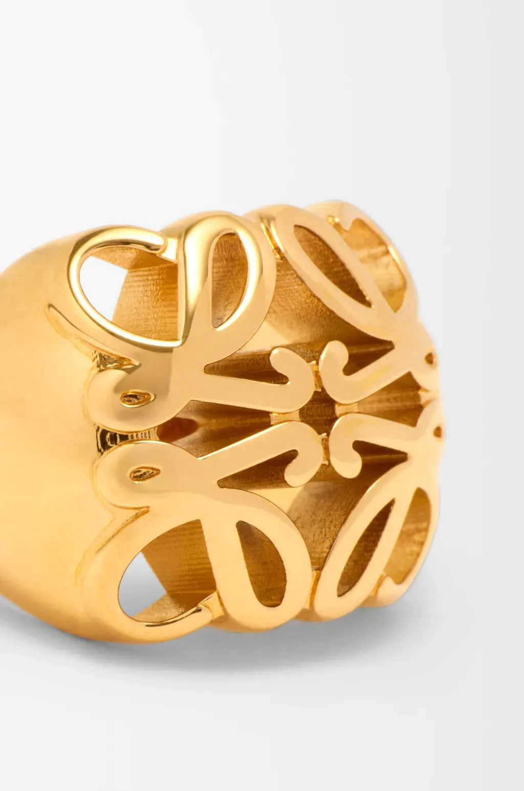 Anagram Bombé Signet Ring