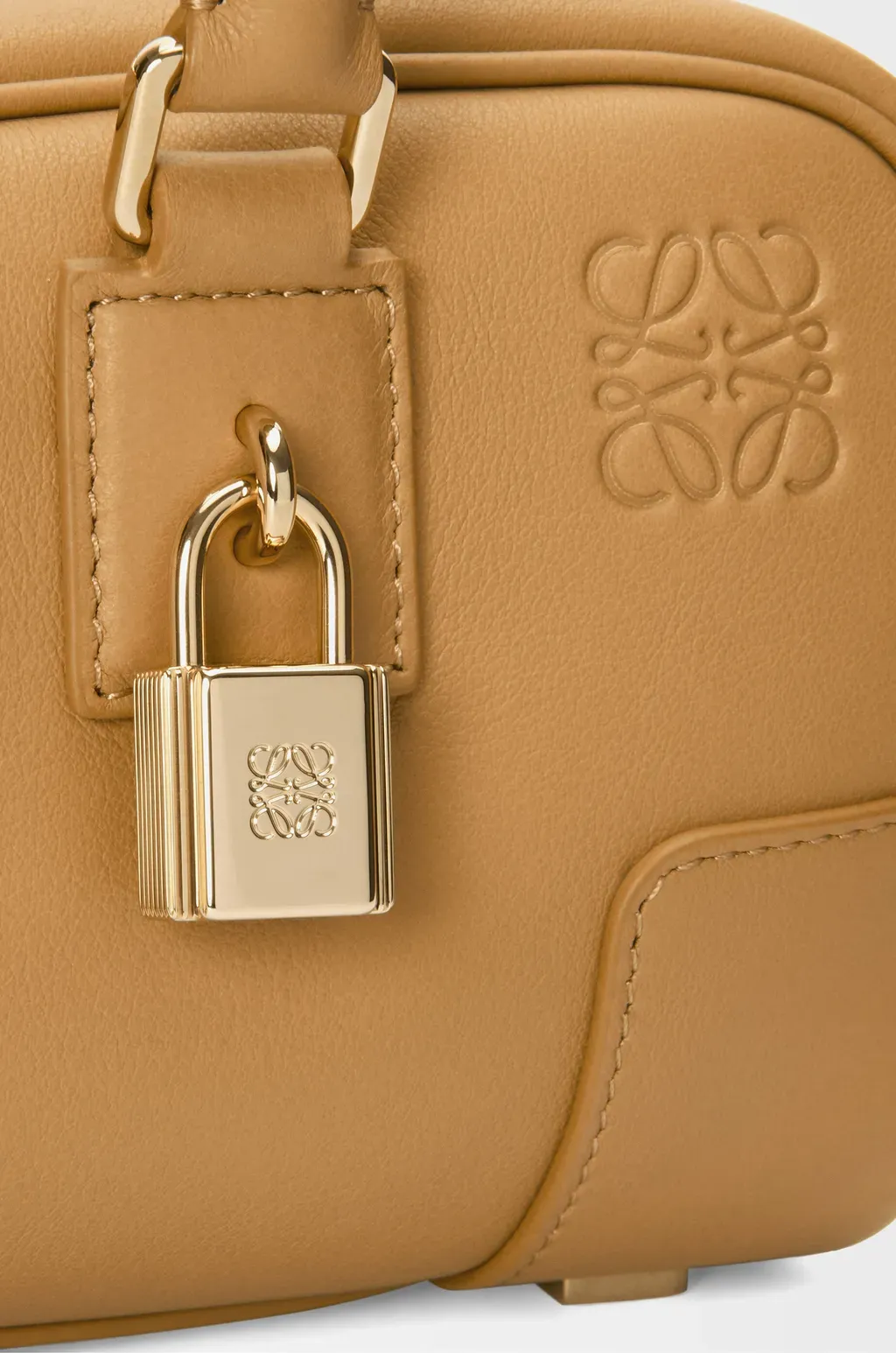 Amazona 23 Cropped Bag In Nappa Calfskin