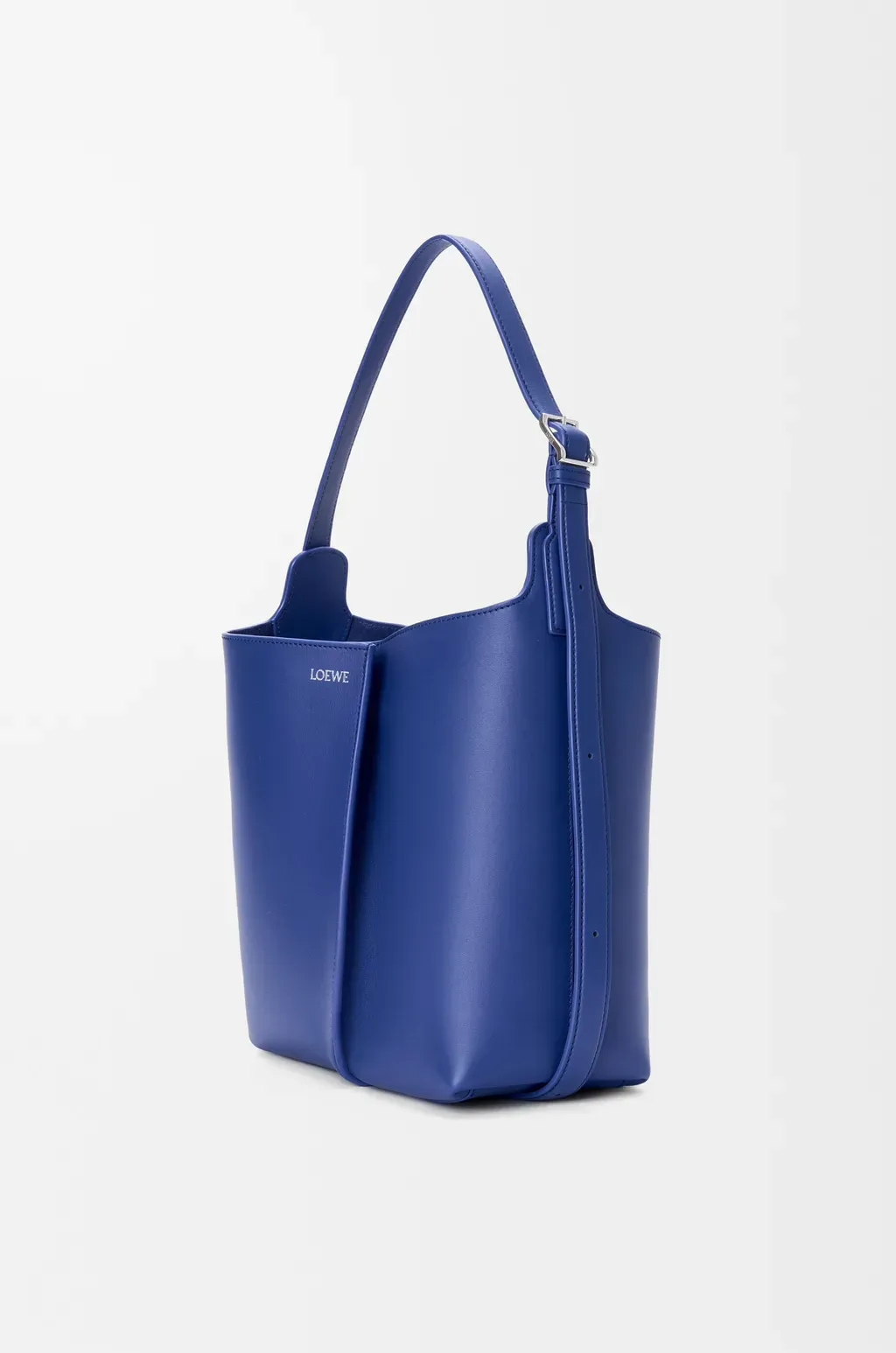 Medium Bilbao Bucket In Smooth Calfskin