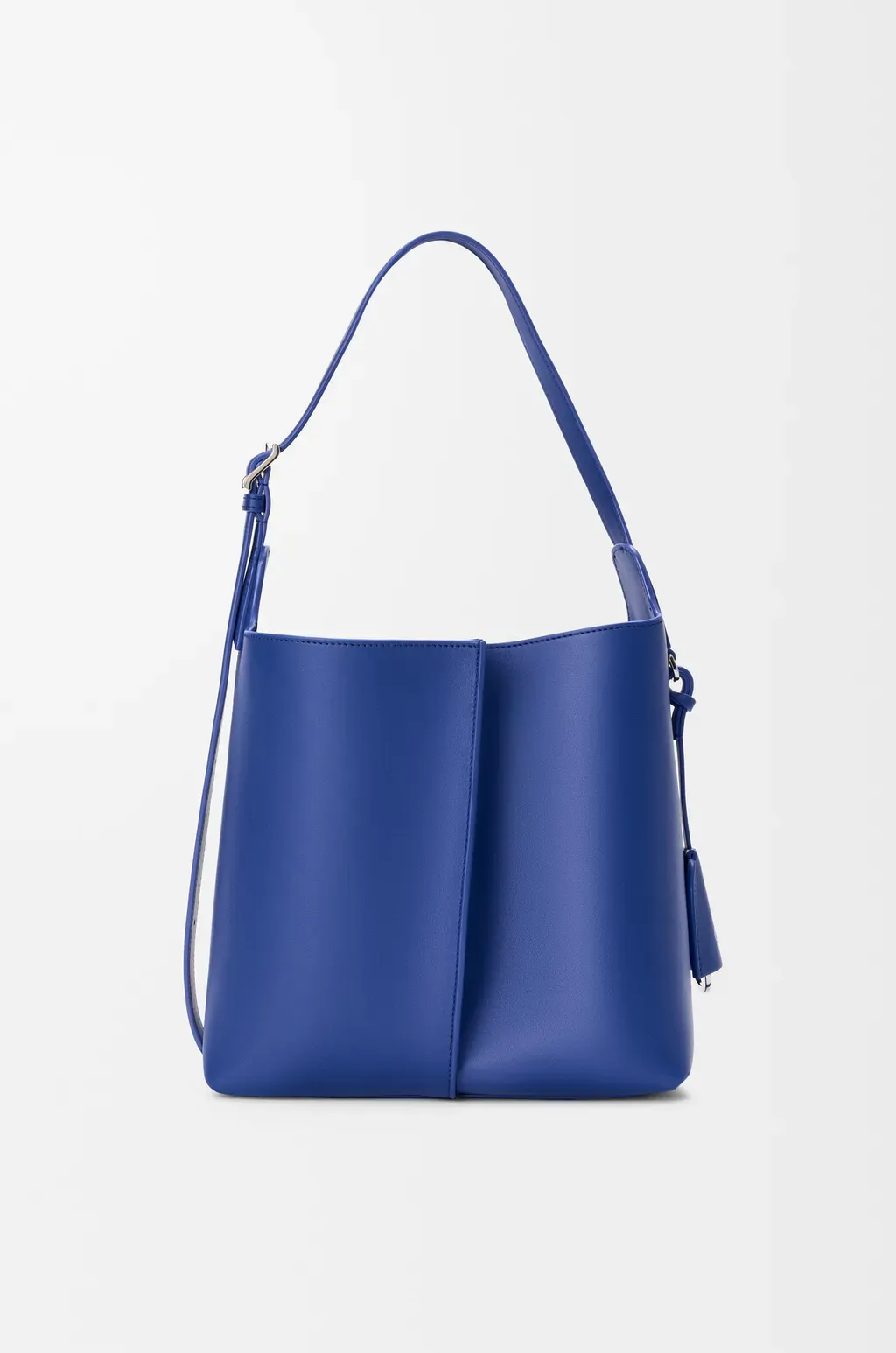 Medium Bilbao Bucket In Smooth Calfskin