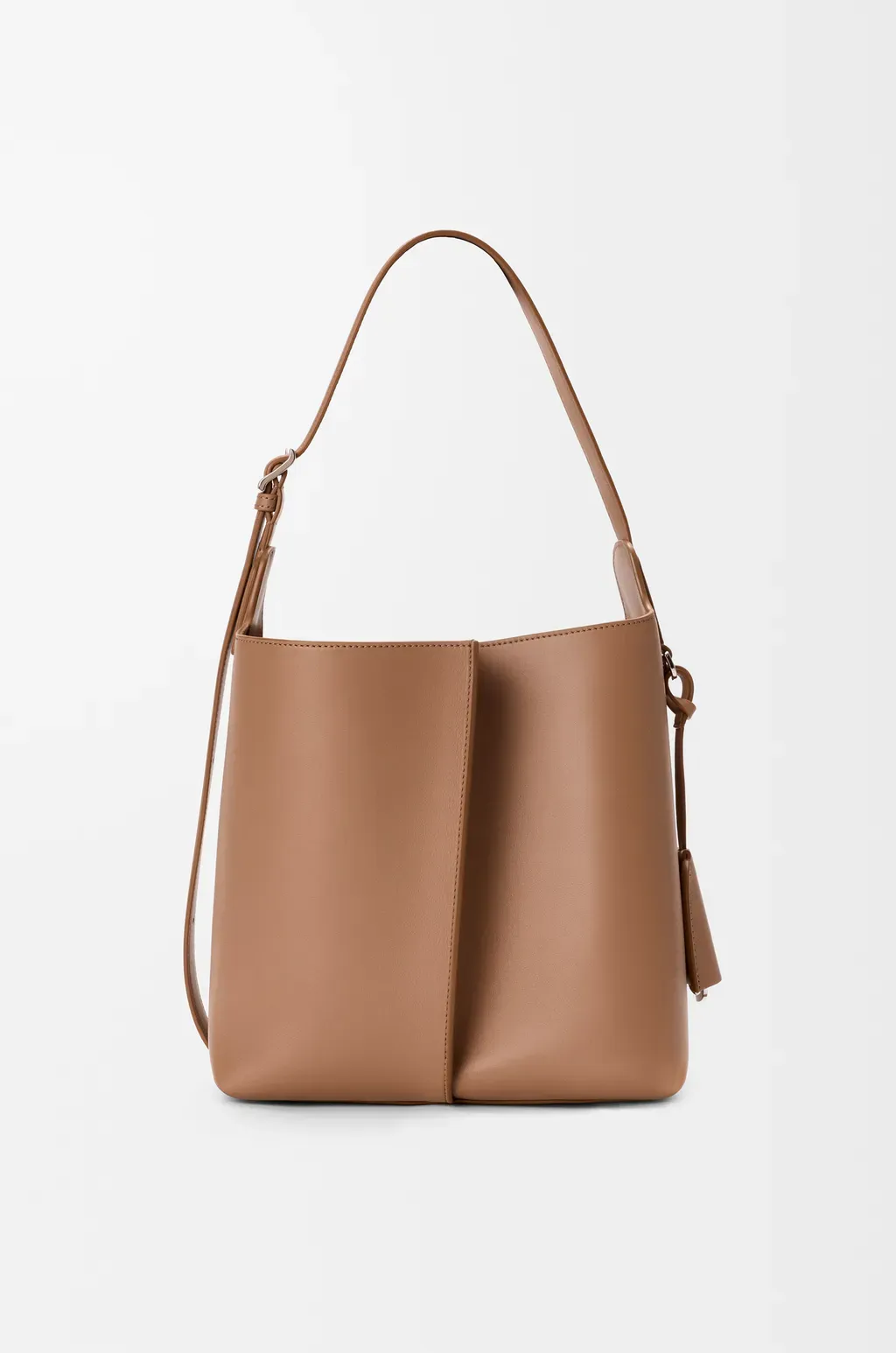 Medium Bilbao Bucket In Smooth Calfskin