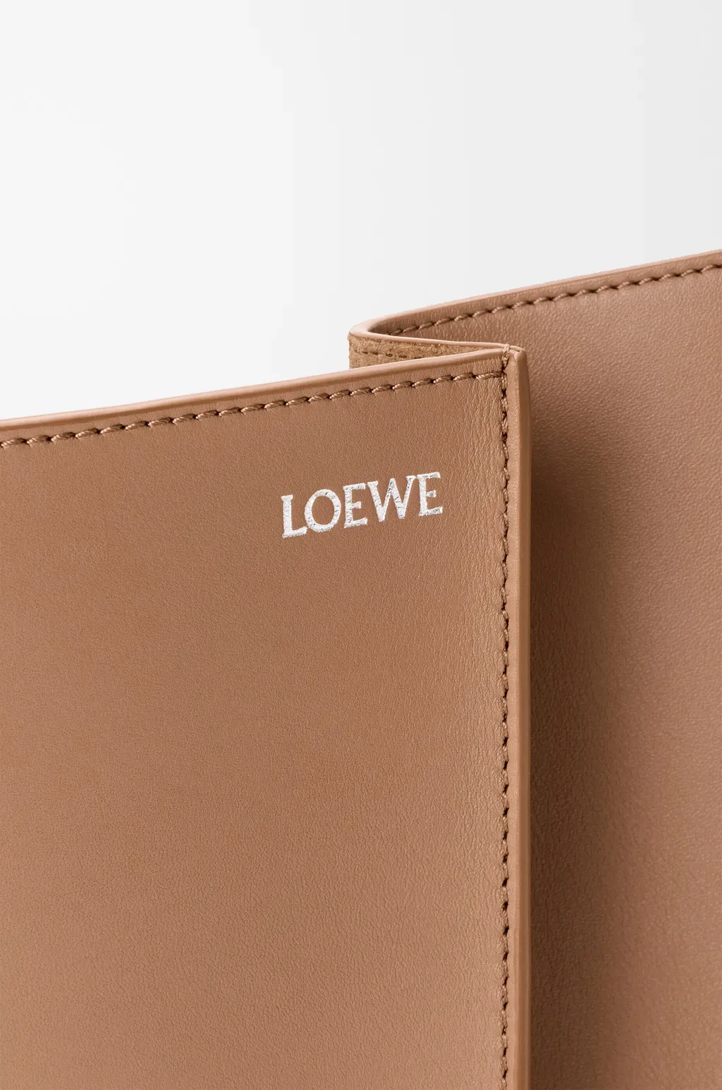 Medium Bilbao Bucket In Smooth Calfskin