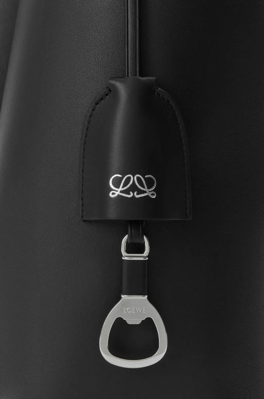 Large Bilbao Bucket In Smooth Calfskin