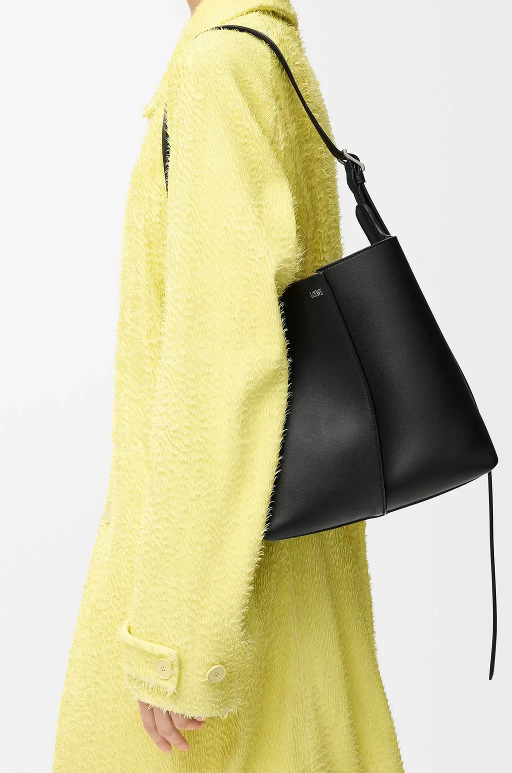Medium Bilbao Bucket In Smooth Calfskin