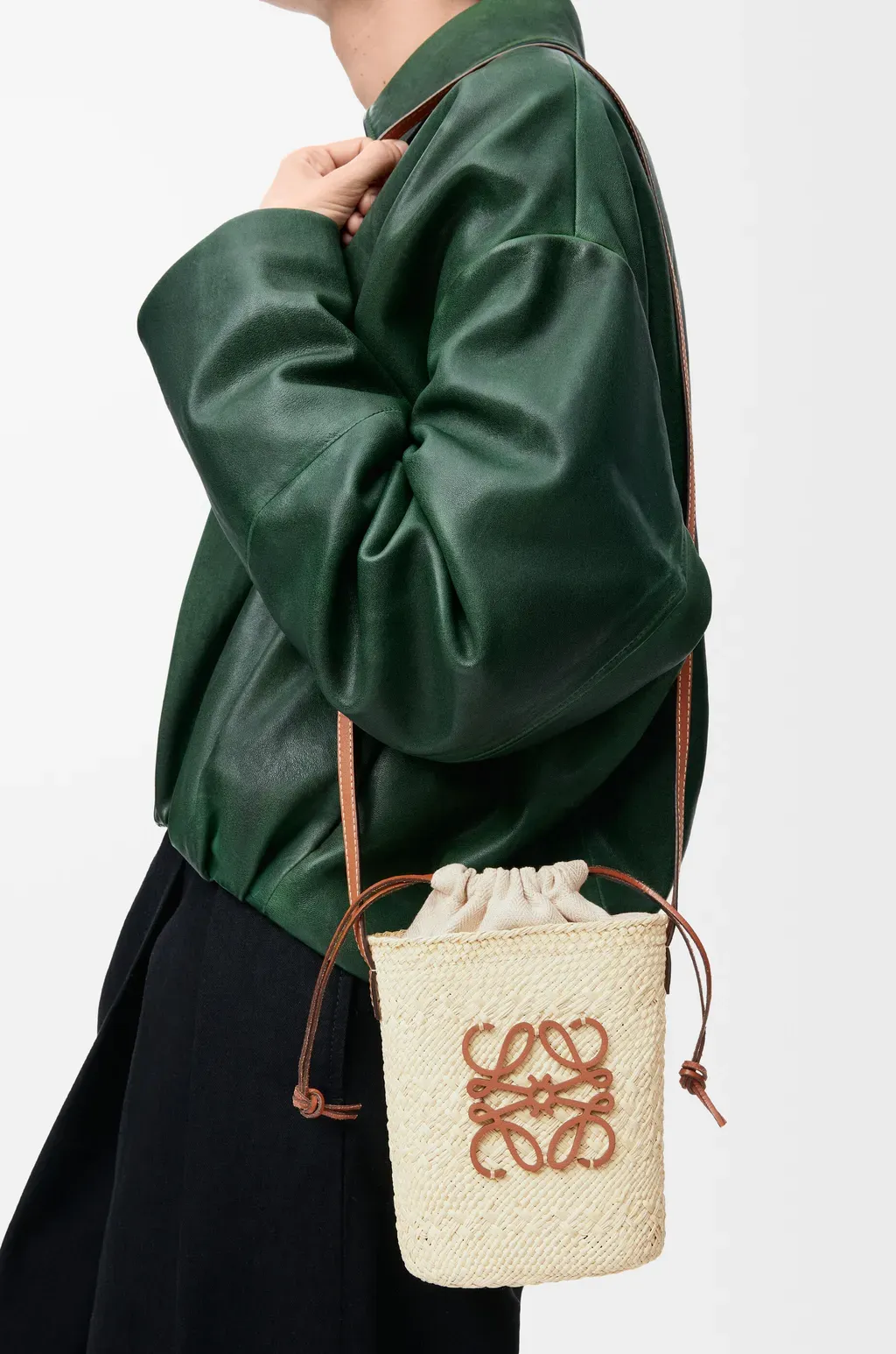 Square Pocket In Iraca Palm And Calfskin