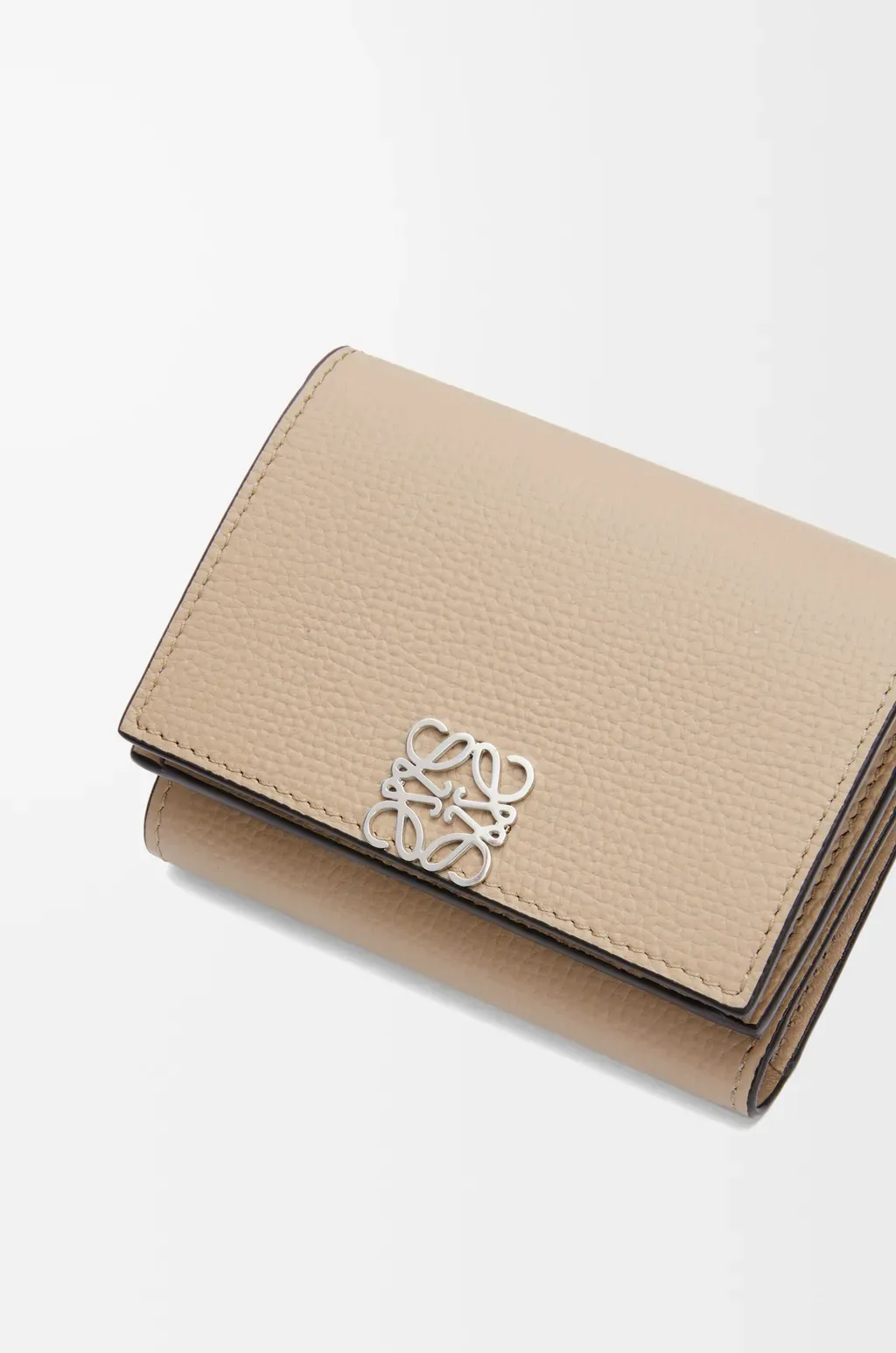 Anagram Trifold Wallet In Pebble Grained Calfskin
