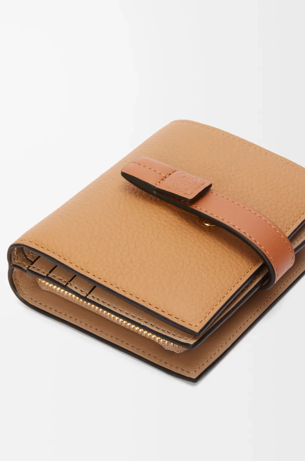 Compact Zip Wallet In Soft Grained Calfskin
