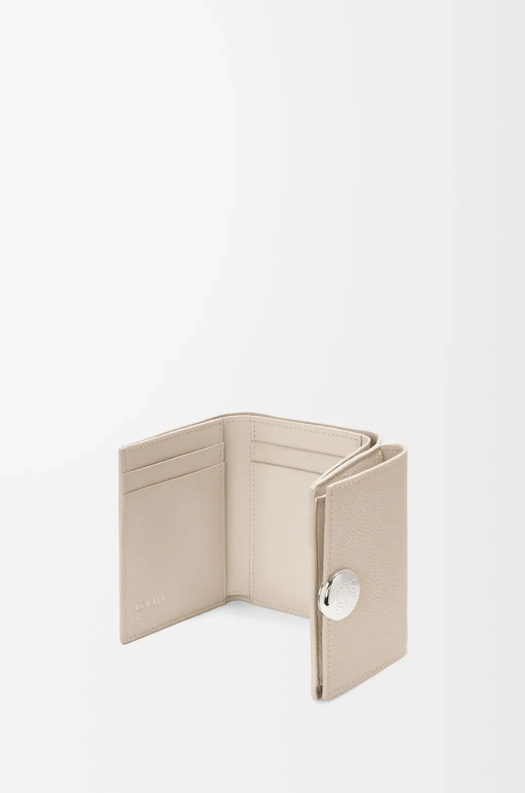 Pebble Trifold Wallet In Pebble Grain Calfskin