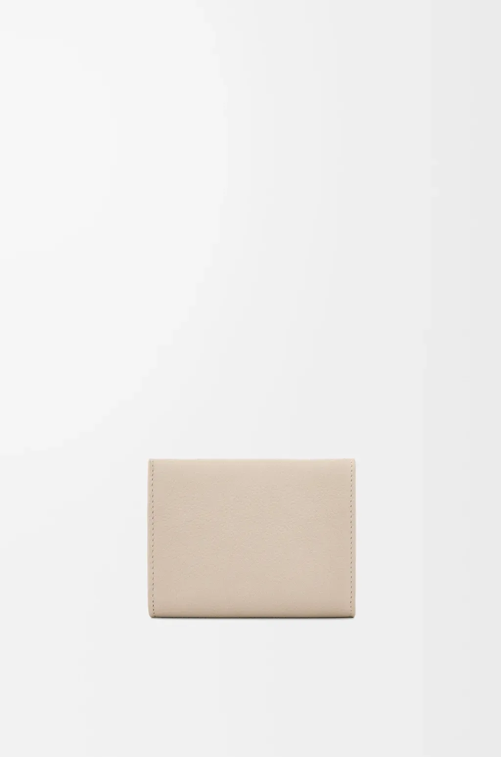Pebble Trifold Wallet In Pebble Grain Calfskin