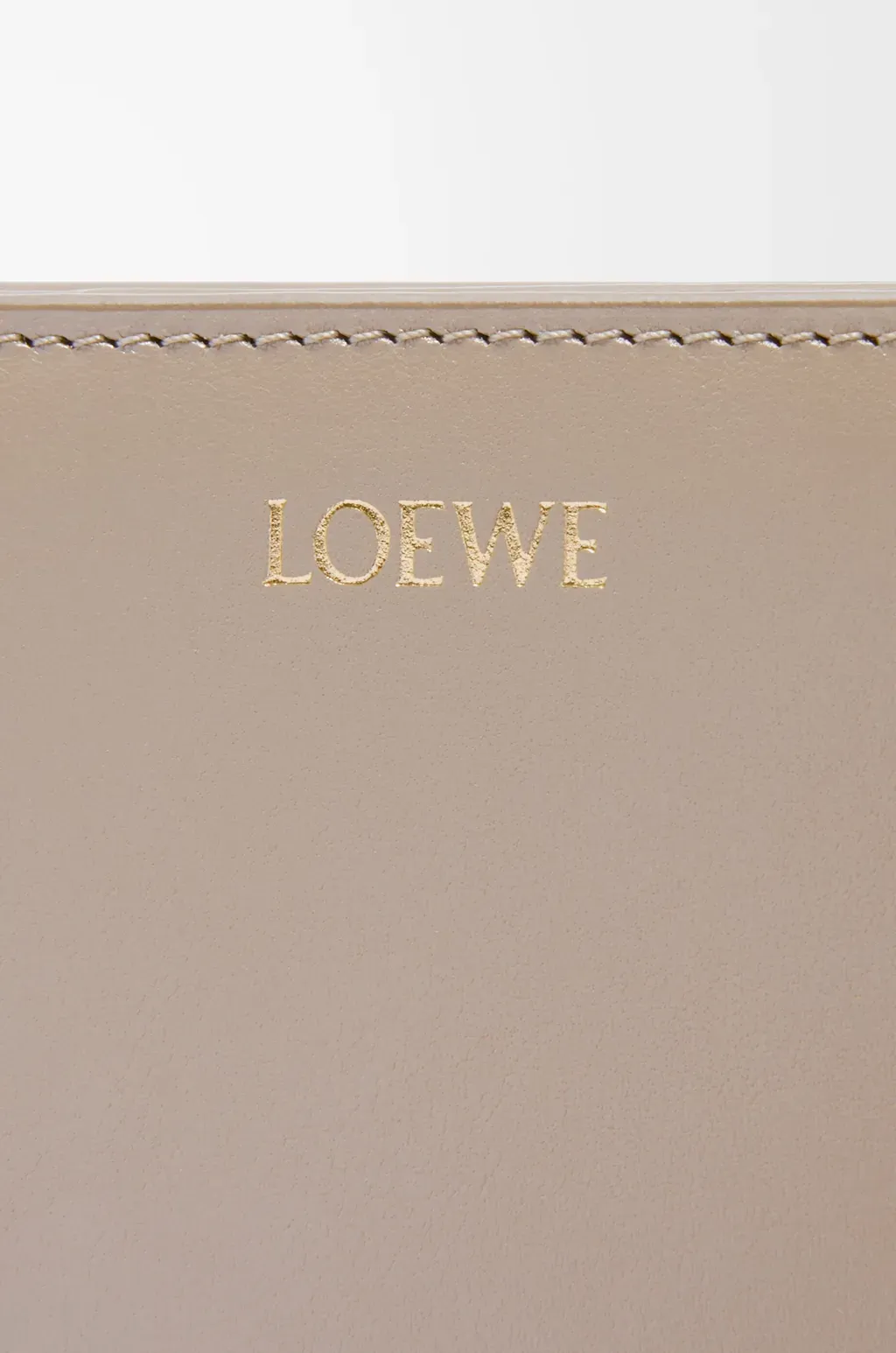 Knot Compact Wallet In Shiny Nappa Calfskin