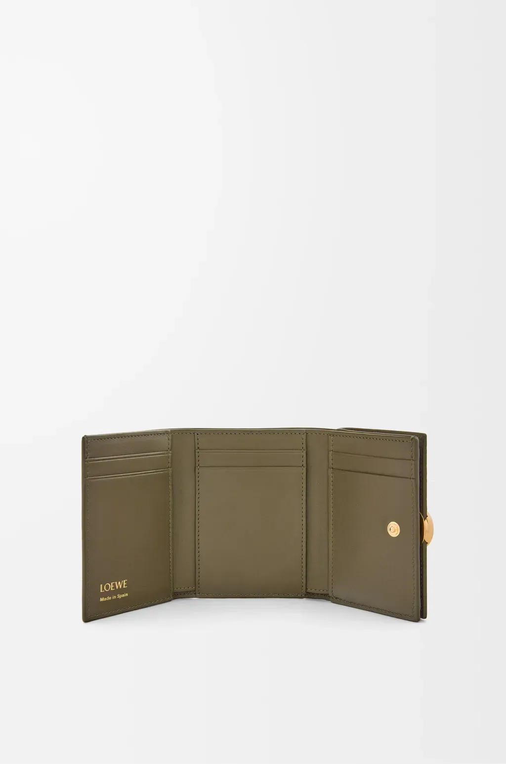 Pebble Trifold Wallet In Pebble Grain Calfskin