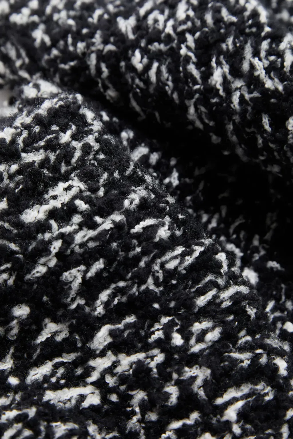 Fringe-Trim Wool Blend Scarf