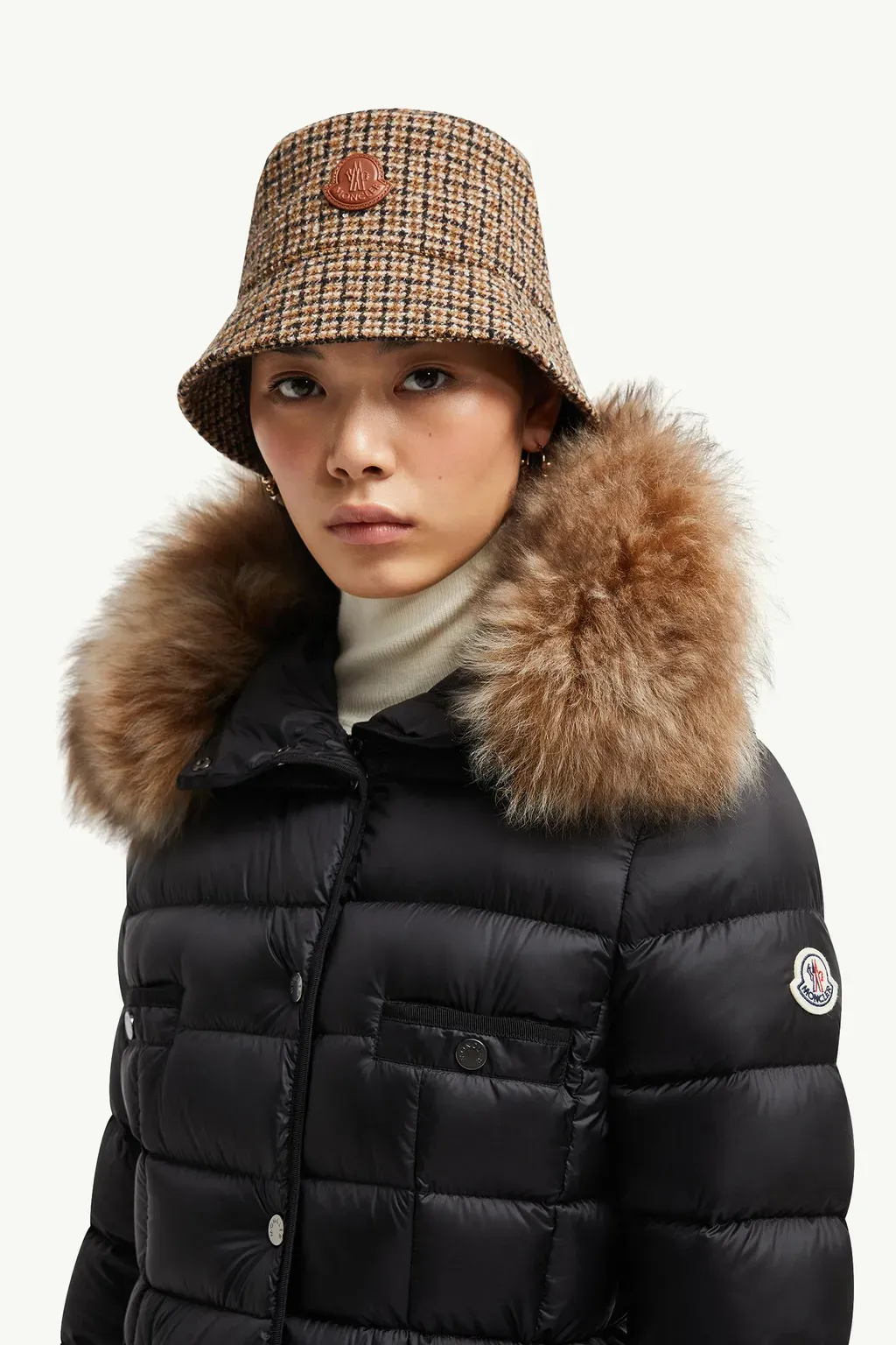Hirmafur Hooded Shearling Long Down Jacket