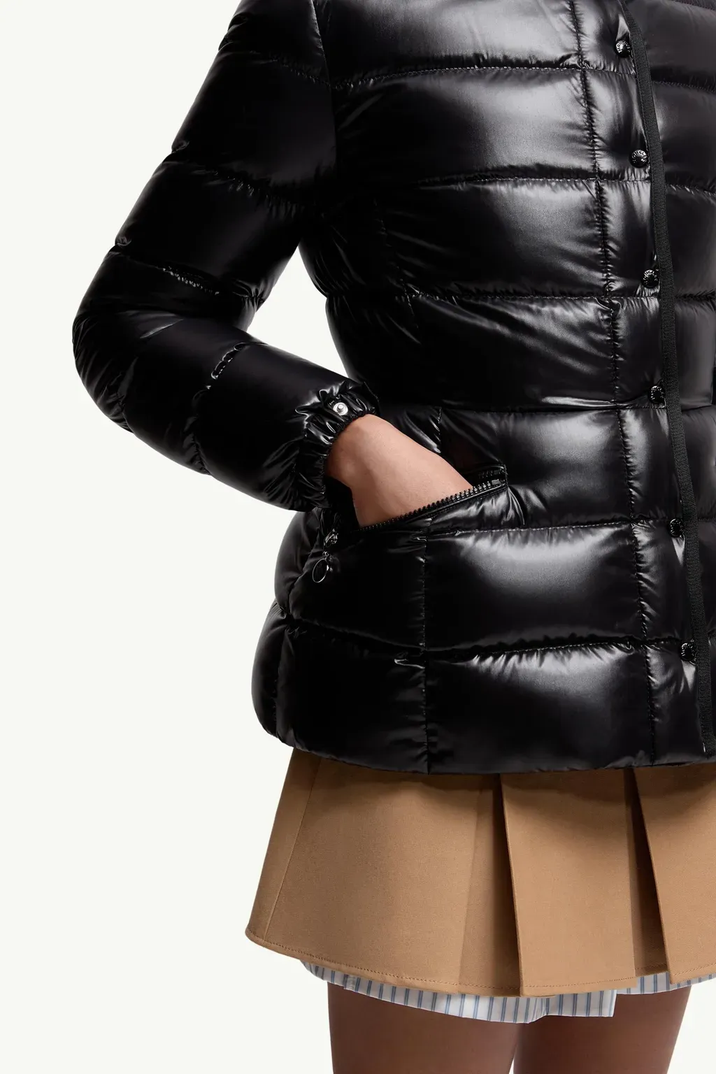 Barante Hooded Short Down Jacket