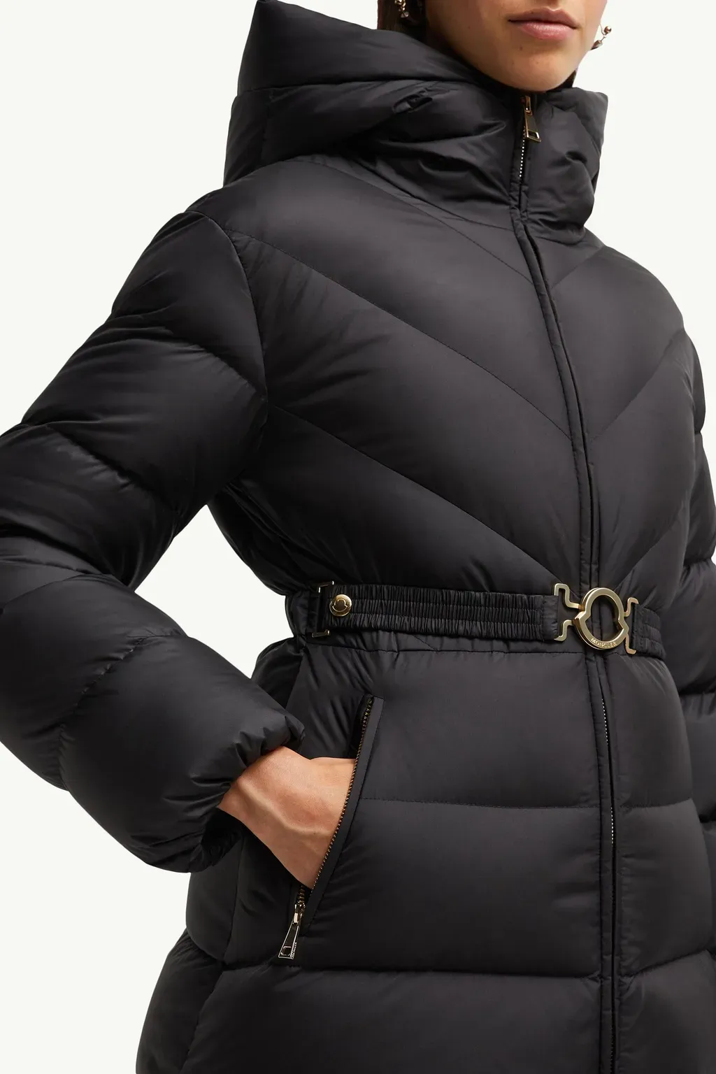 Brosse Diagonal-Quilted Hooded Short Down Jacket