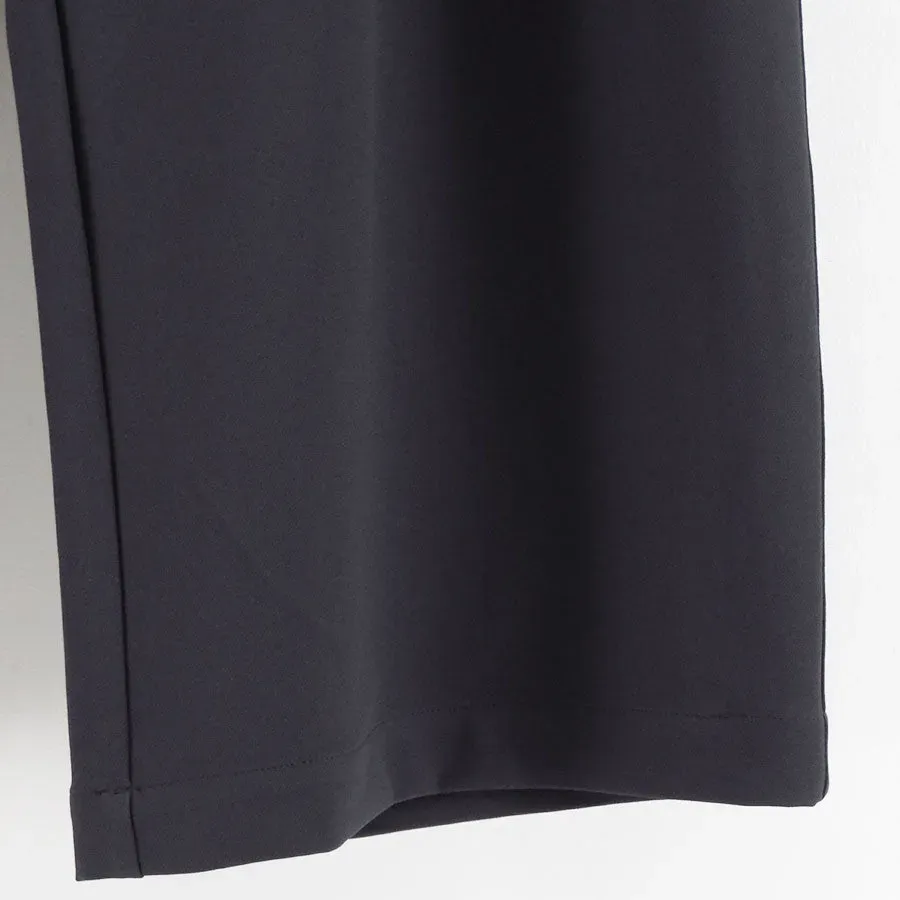 Wide Two Tuck Baggy Pants