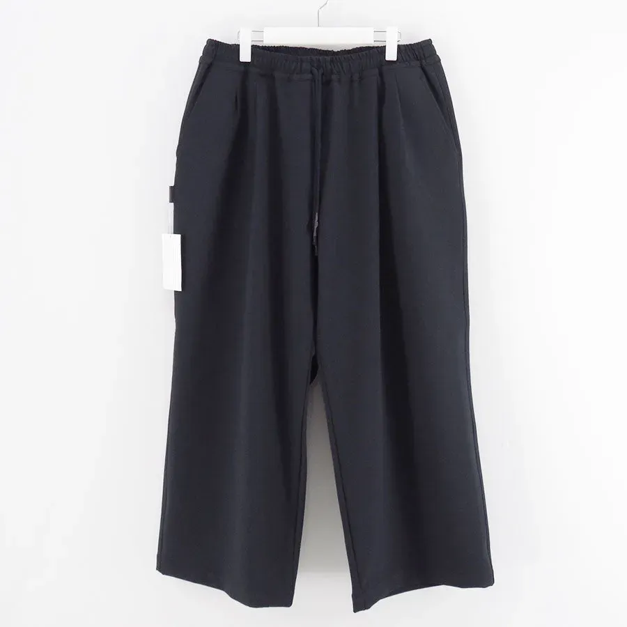 Wide Two Tuck Baggy Pants