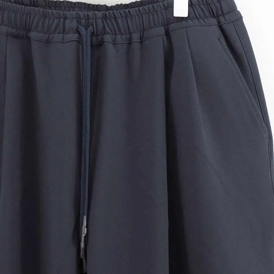 Wide Two Tuck Baggy Pants