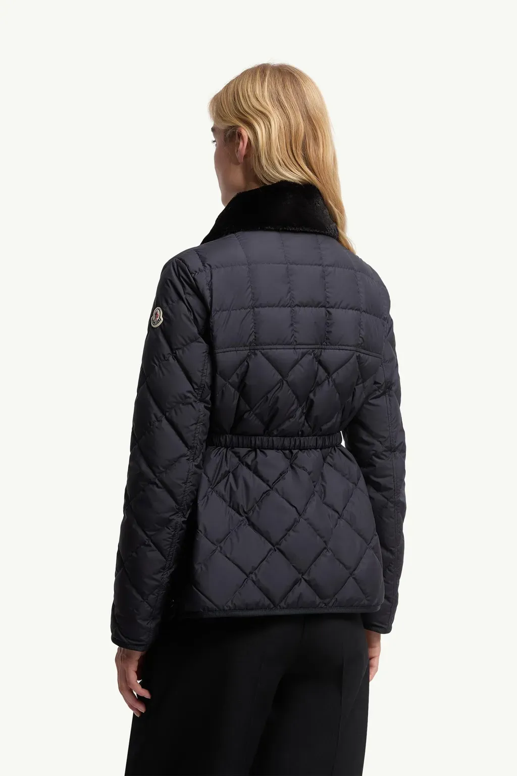 Cygne Diamond-Quilted Short Down Jacket