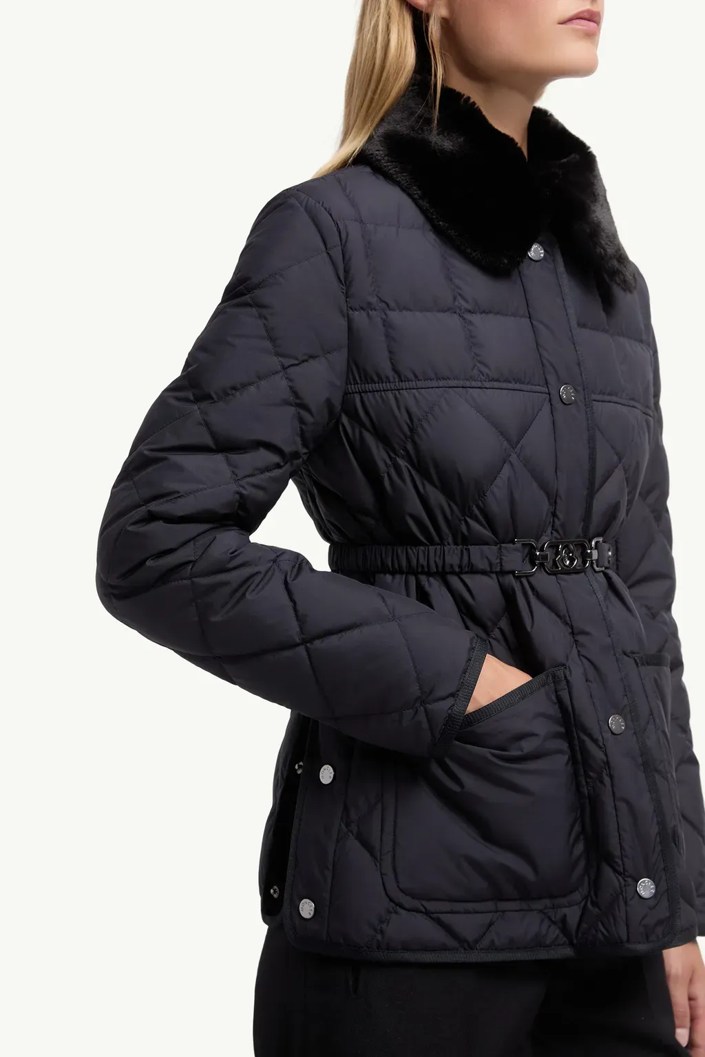 Cygne Diamond-Quilted Short Down Jacket